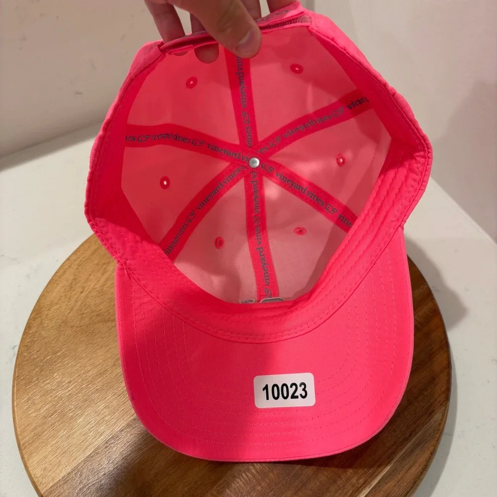 Vineyard Vines Performance Hat Mens Pink Whale Logo Adjustable Strapback